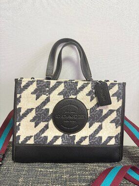 NWT！Coach Dempsey Carryall With Houndstooth Print And Patch（CJ622）fast shipping